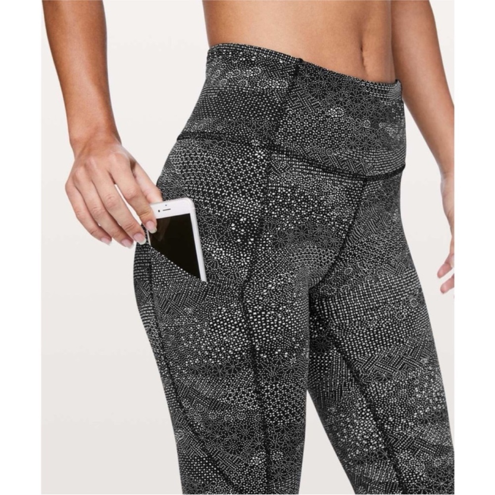 Lululemon Fast & Free 7/8 Tight II *Nulux 25" - Meisai White Black - Picture 4 of 6